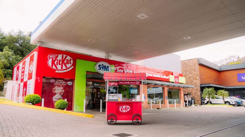 SIM e Nestlé lançam fachada KitKat® inédita em Gramado