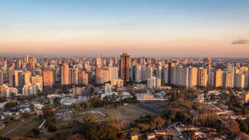 Novas tecnologias em segurança, saúde e educação apoiam cidades inteligentes na prestação de serviços públicos