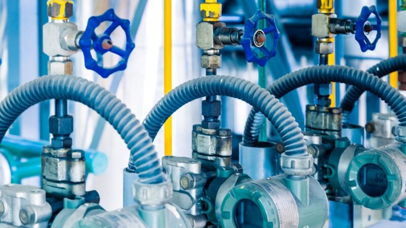 Mangueiras para água e ar reforçam eficiência industrial