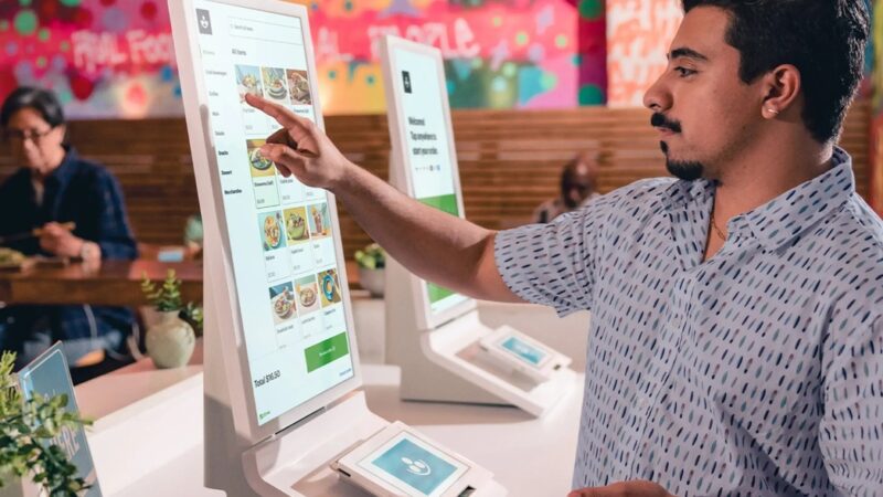 Fiserv lança solução de autoatendimento da Clover