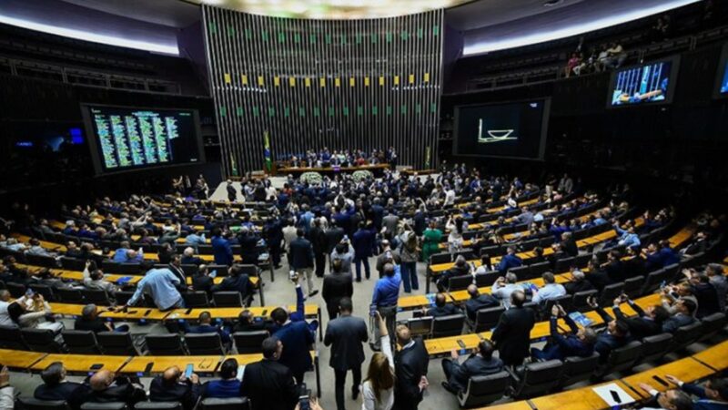 EC 136/2025 reduz precatórios e gera incertezas