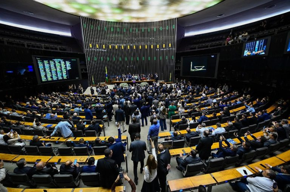 EC 136/2025 reduz precatórios e gera incertezas