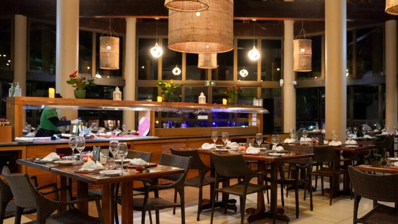 Hotel realiza jantar romântico em Angra dos Reis