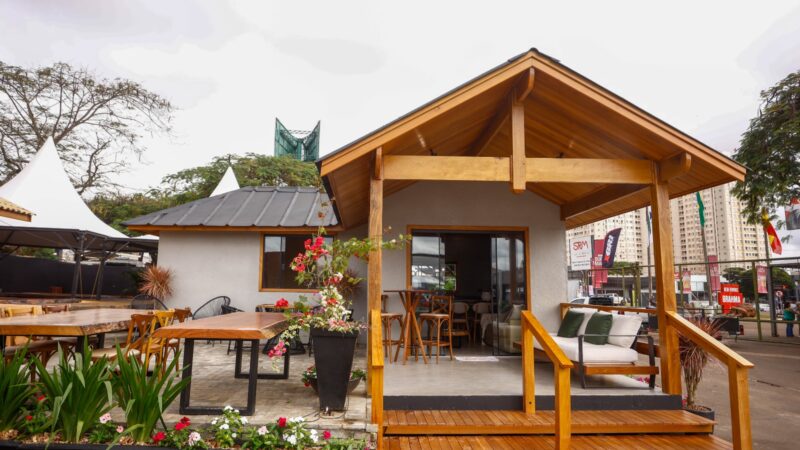 Casa de madeira tecnológica é destaque na Expoingá com soluções sustentáveis e ecológicas