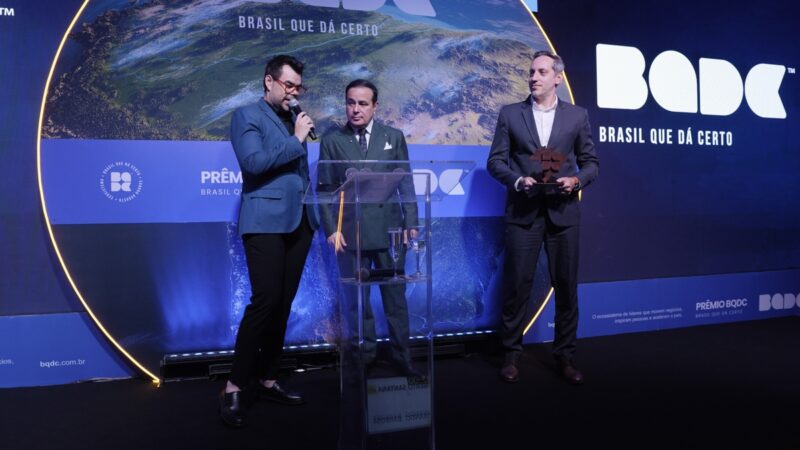 Agência recebe prêmio no evento Brasil que Dá Certo