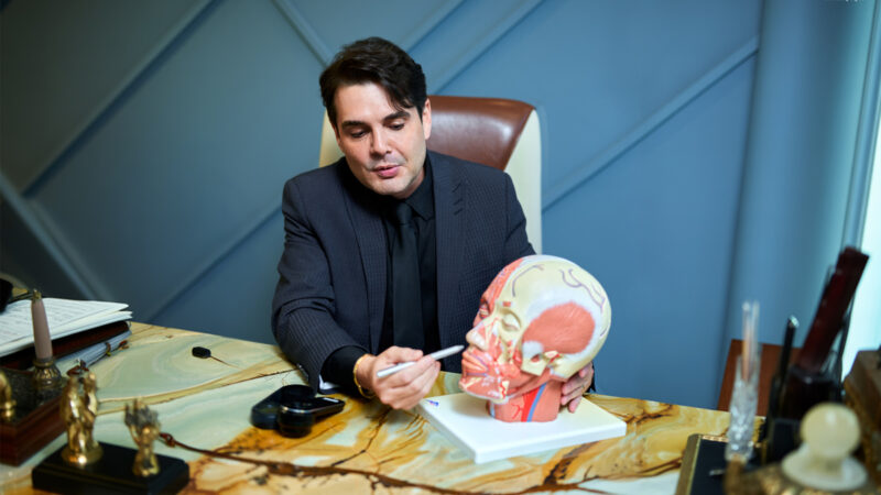 Francisco Àsshis explica aspectos da dermatologia estética