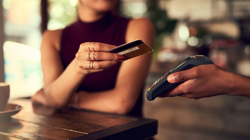 RecebeAqui lança solução de IA para pagamentos digitais