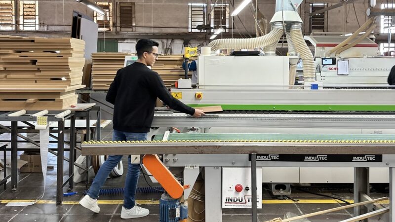 Jimmy Móveis reforça operação com produção terceirizada