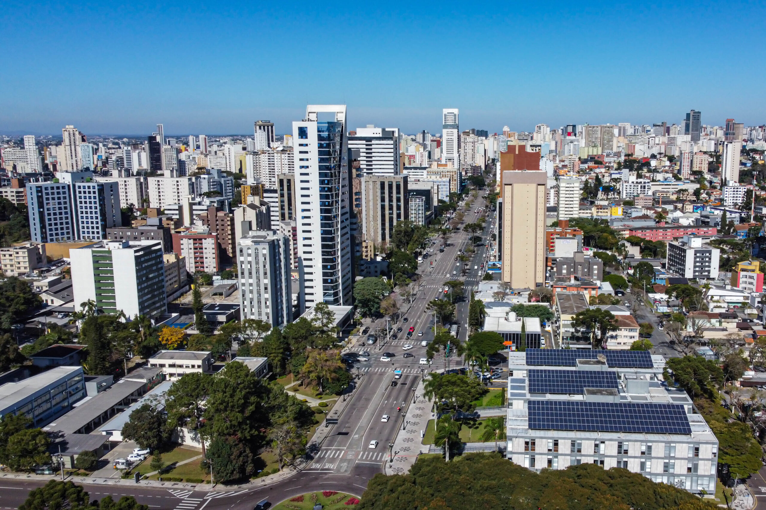 Ticket médio dos imóveis usados segue acima de meio milhão e negócios efetivados crescem em Curitiba