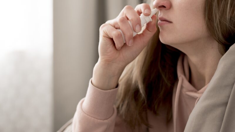 Lavagem nasal, água oxigenada, óleos essenciais: soluções caseiras para problemas respiratórios podem causar danos
