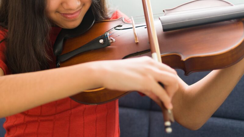Aulas gratuitas de violino: Associação Musical Alegro tem inscrições abertas em Curitiba