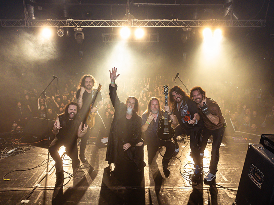 Armored Dawn confirma show em São Paulo no Manifesto Bar