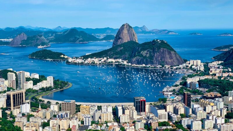 Brasil bate recorde de turistas estrangeiros em 2025