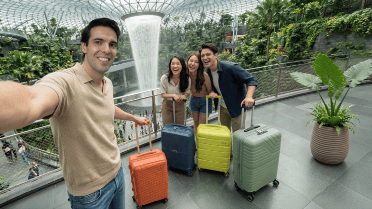 American Tourister apresenta campanha com Kaká criada com IA