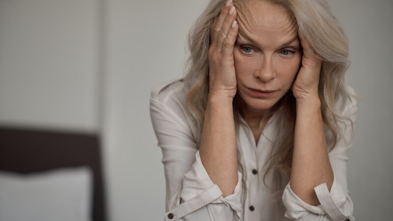Como diferenciar sintomas da depressão e da menopausa