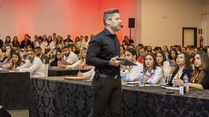 Treinamento de vendas pode ajudar negócios