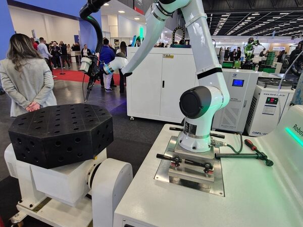 Empresas de Zhejiang buscam parceiros de negócios no Brasil