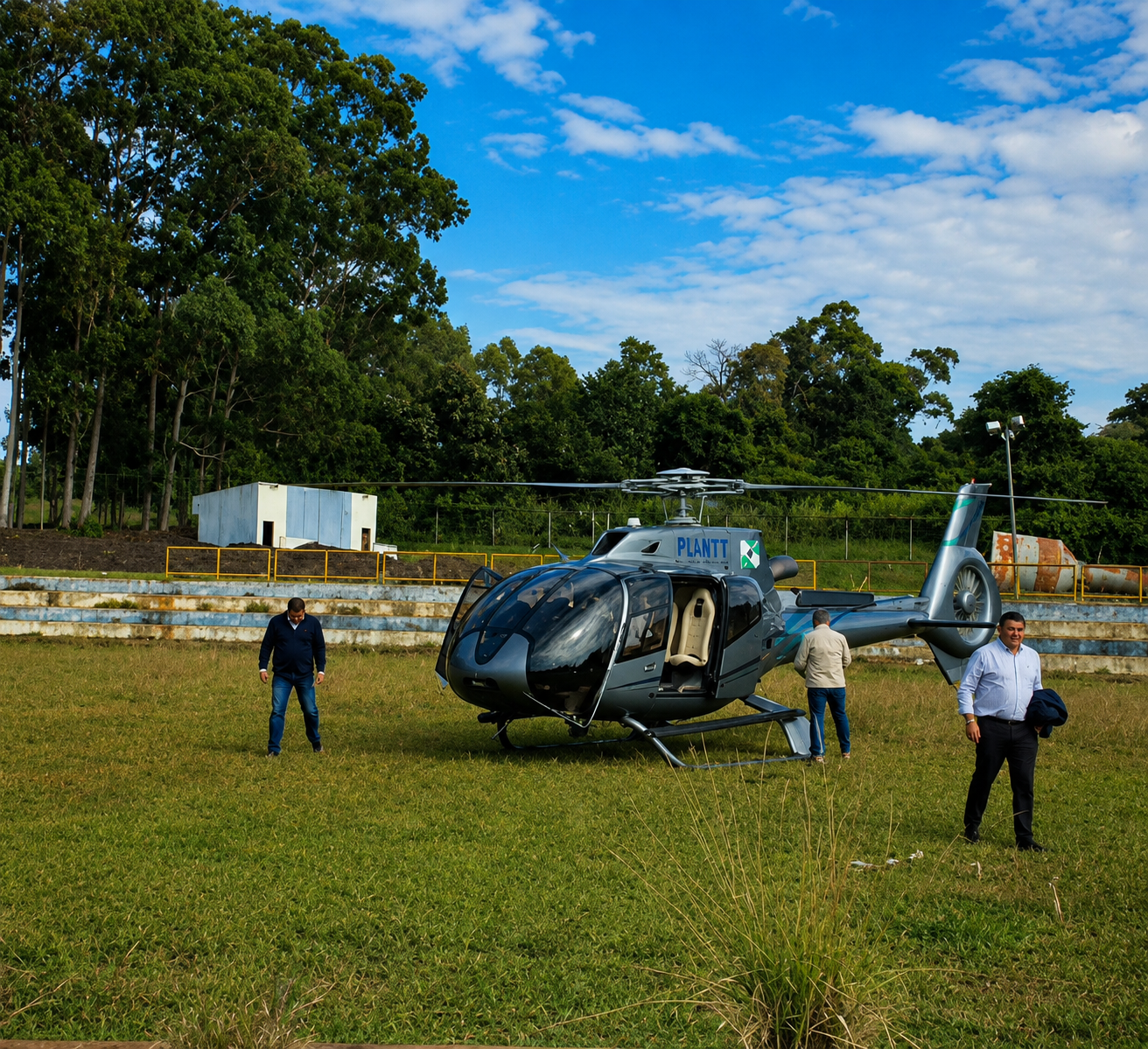 Está difícil decolar: campanha patina e helicóptero que transporta  Sandro Alex faz pouso forçado