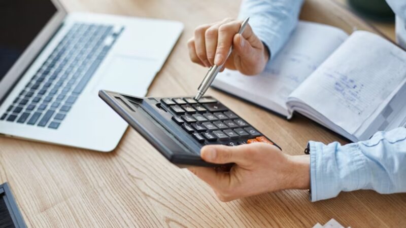 Inadimplência atinge 300 mil negócios a mais em 2024