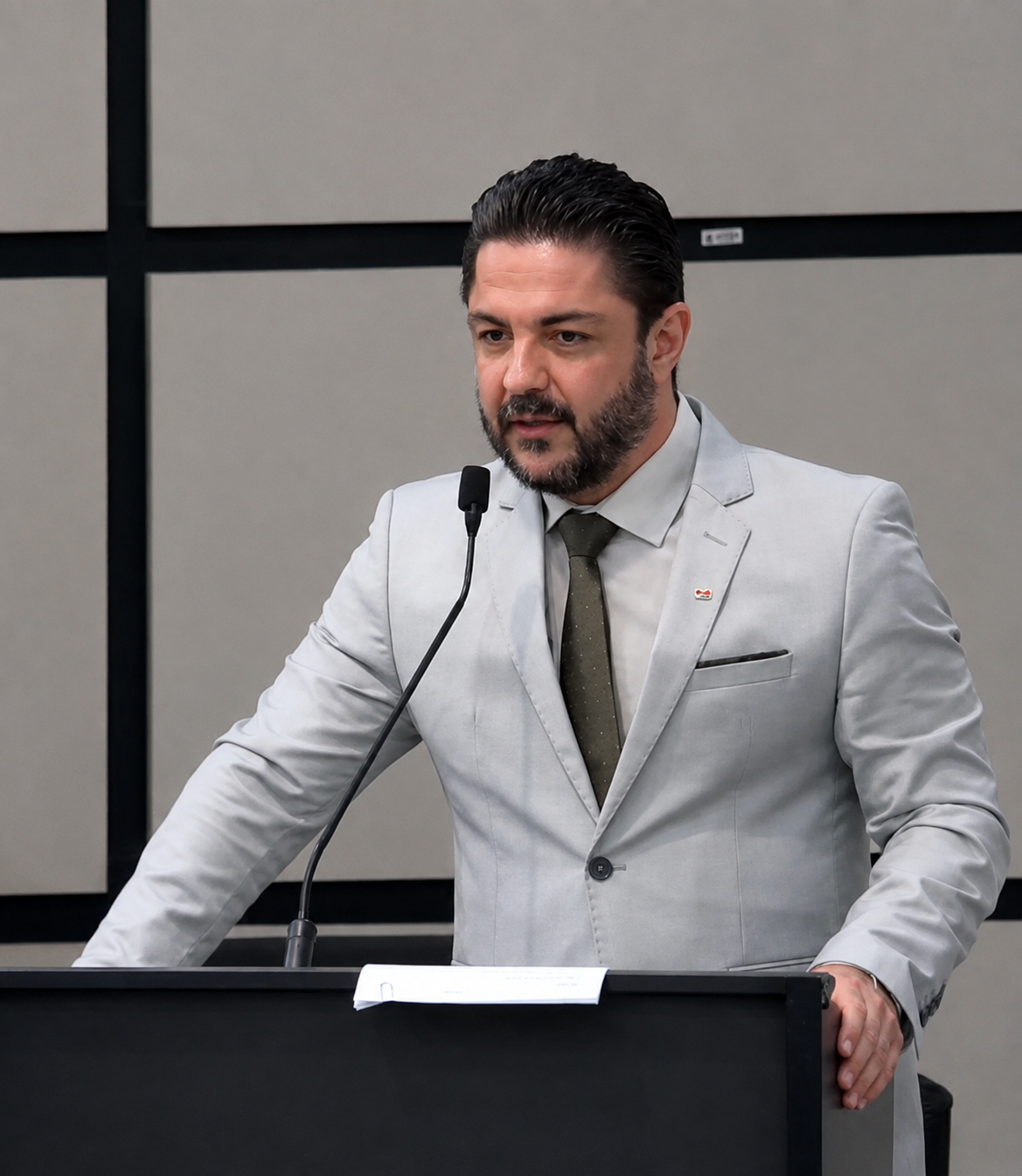 Flávio Mantovani sai em defesa das mulheres: “Se a mulher faz pouco voto, enfrenta processo; o homem, muitas vezes, não”
