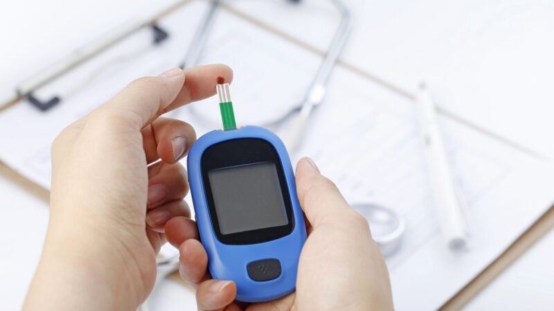 Diabetes afeta saúde bucal de milhões de brasileiros