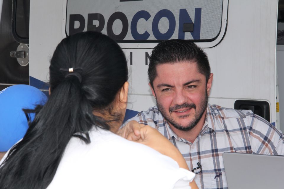 Um Procon para cada cidade: a bandeira que Flávio Mantovani levanta no ParanáMenos abuso, mais proteção e resultados reais na vida das pessoas