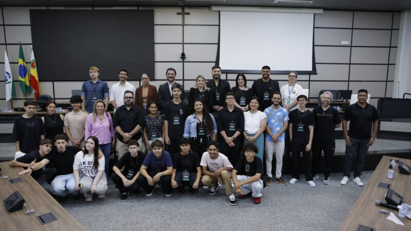 Gamificação e cidadania: Câmara de Maringá sedia lançamento do “Sustentabilidade em Blocos”