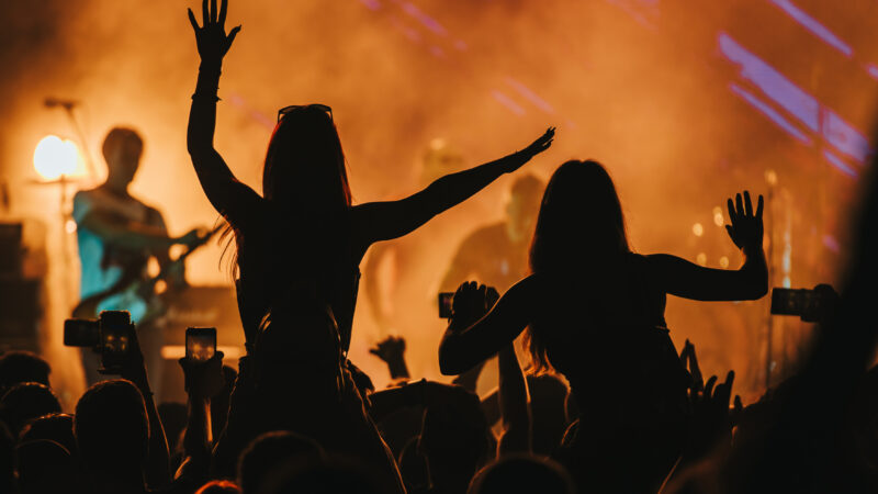 ‘Gig Tripping’ impulsiona mercado de hotelaria com shows e festivais musicais em Curitiba