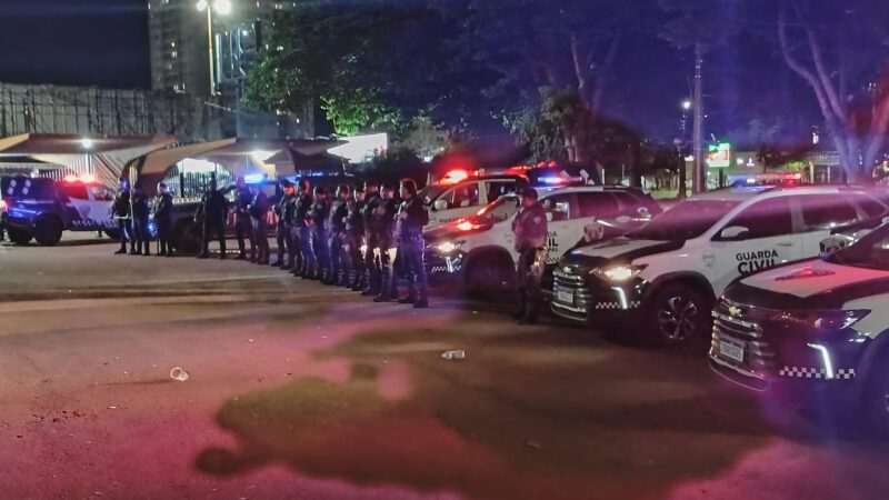 Guarda Municipal usa gás de pimenta para conter tumulto no Carnaval de Maringá