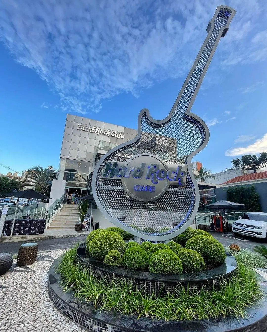 Hard Rock Cafe Curitiba recebe imersão sobre posicionamento e autoridade para empresários