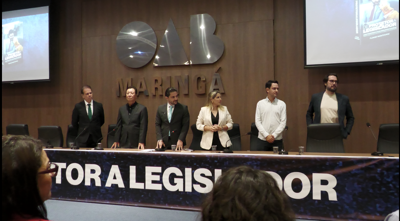 Vereador Flávio Mantovani lança livro sobre políticas públicas de proteção animal na OAB Maringá