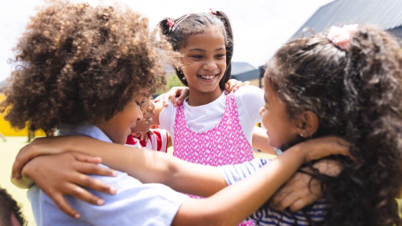 Por que a educação financeira é importante para formar crianças responsáveis e empáticas
