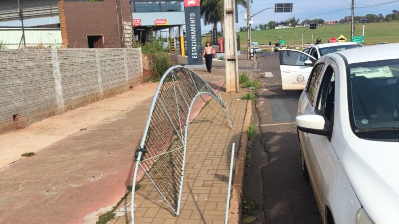 Vandalismo destrói parte da iluminação natalina em Mandaguaçu