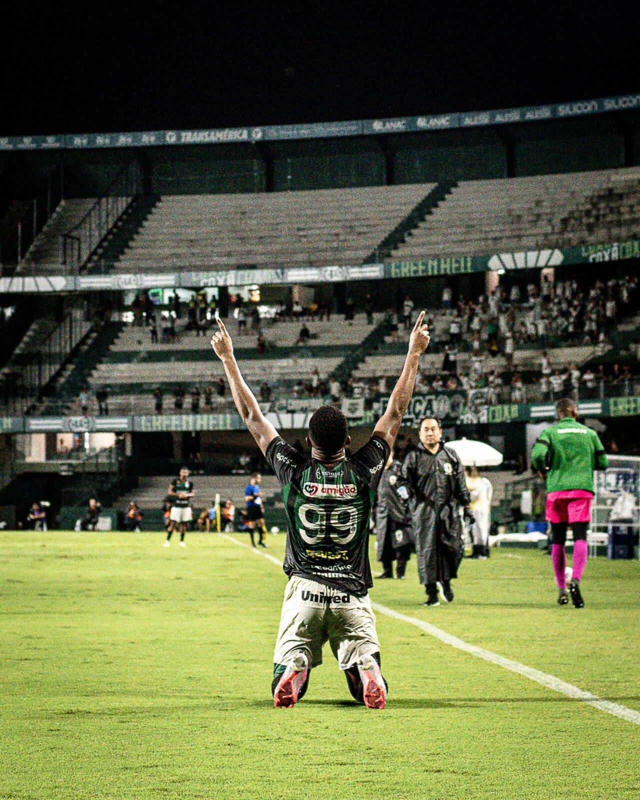 Maringá FC avança à semifinal do Paranaense ao eliminar o Coxa e garante vaga na Copa do Brasil