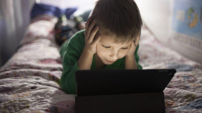Ciberinfância em risco: como proteger crianças na era digital