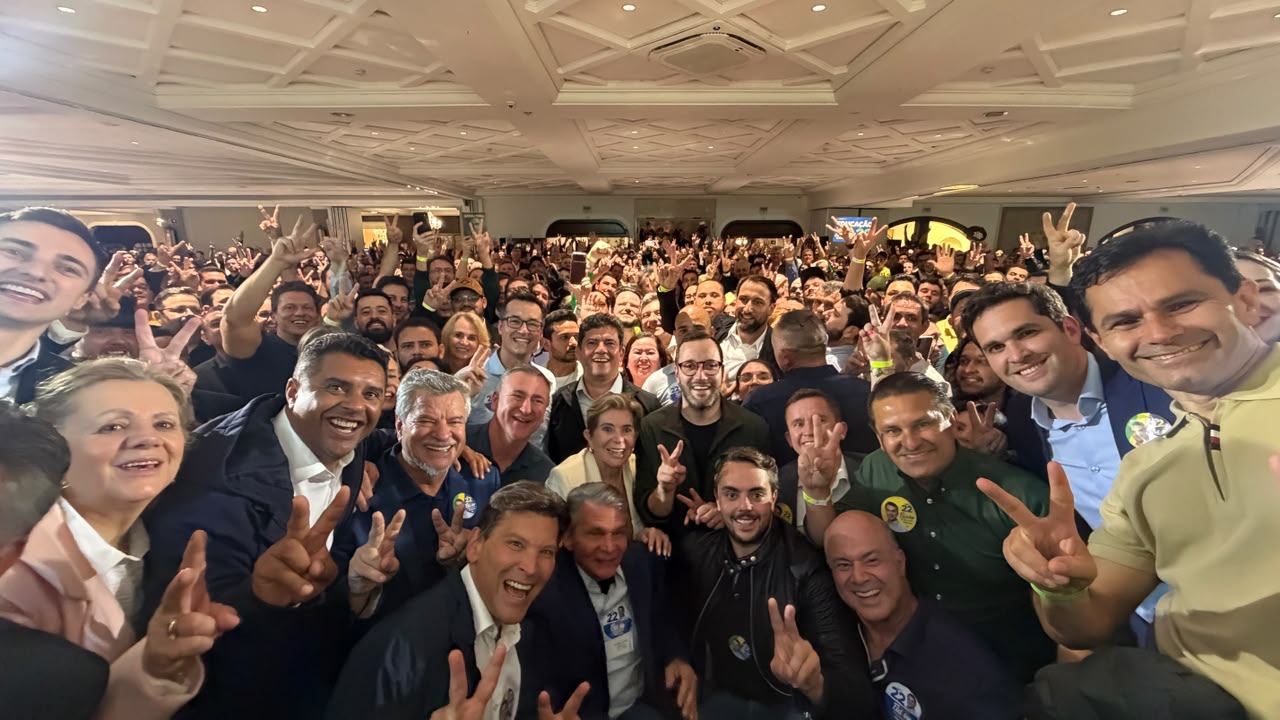 Moro anuncia carreata contra Lula em Curitiba e atos de apoio a Flávio Bolsonaro nas três capitais do Sul