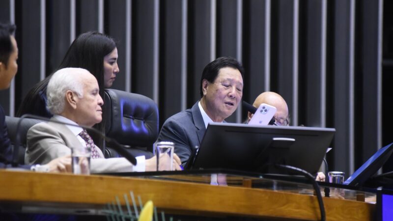 Nishimori preside Sessão Solene em Homenagem ao Dia Nacional da Ikebana
