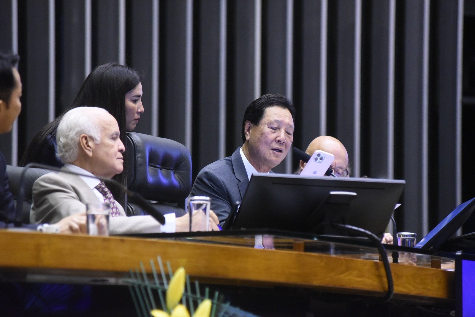 Nishimori preside Sessão Solene em Homenagem ao Dia Nacional da Ikebana
