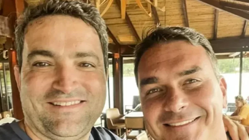 E-mails obtidos pela PF indicam ligação de Flávio Bolsonaro com conta associada a advogado investigado por lavagem de dinheiro do INSS