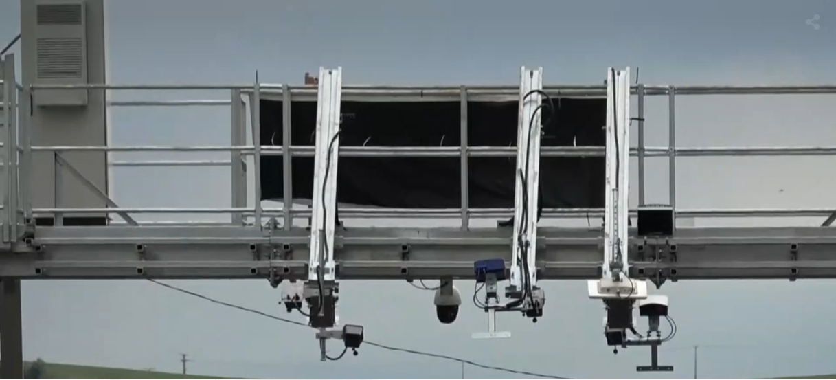 Pedágio eletrônico começa cobrando como carreta quem passa de carro no Paraná