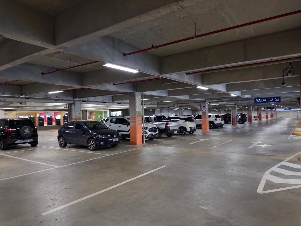 Plaza Campos Gerais oferece estacionamento gratuito no horário de almoço