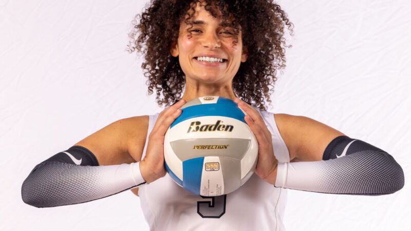 Talento marialvense ganha destaque no vôlei universitário dos Estados Unidos