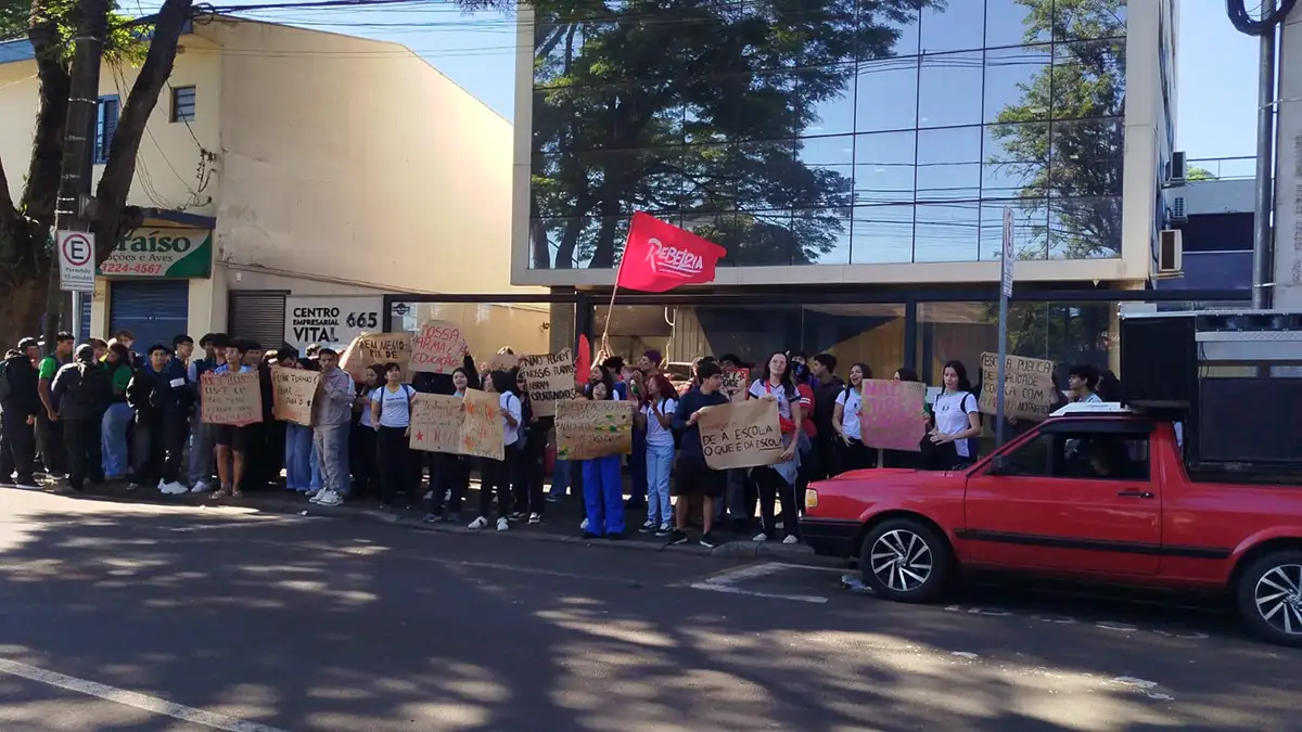 O que está acontecendo nas escolas estaduais de Maringá? Umes denuncia assédio sexual, moral e discriminação nas escolas