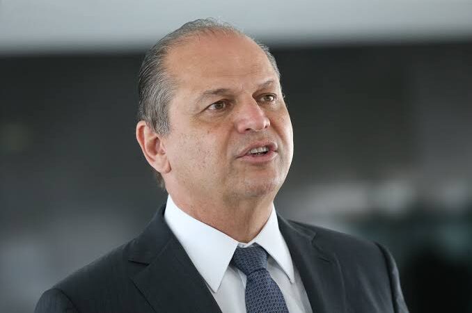 NOTA À IMPRENSA – deputado federal Ricardo Barros sobre Cris Lauer