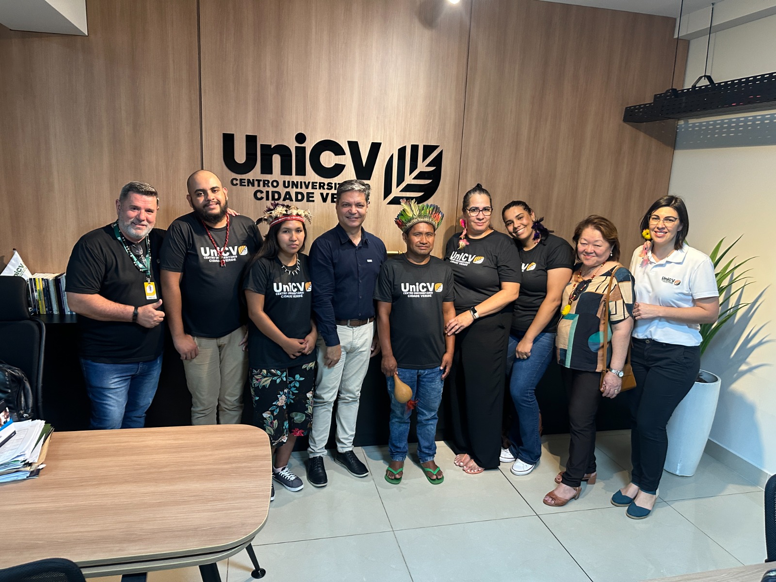 Alunos indígenas de Guaíra realizam sonho de conhecer campus universitário do UniCV